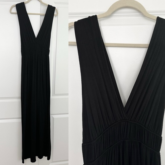 Target Dresses & Skirts - Black Sleeveless V-Neck Stretchy Maxi Dress With Elastic Waistband